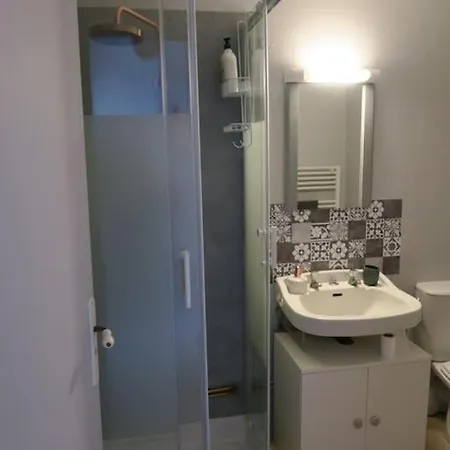 Appartement Des Hirondelles , Au Pied Du Chateau Chinon Esterno foto